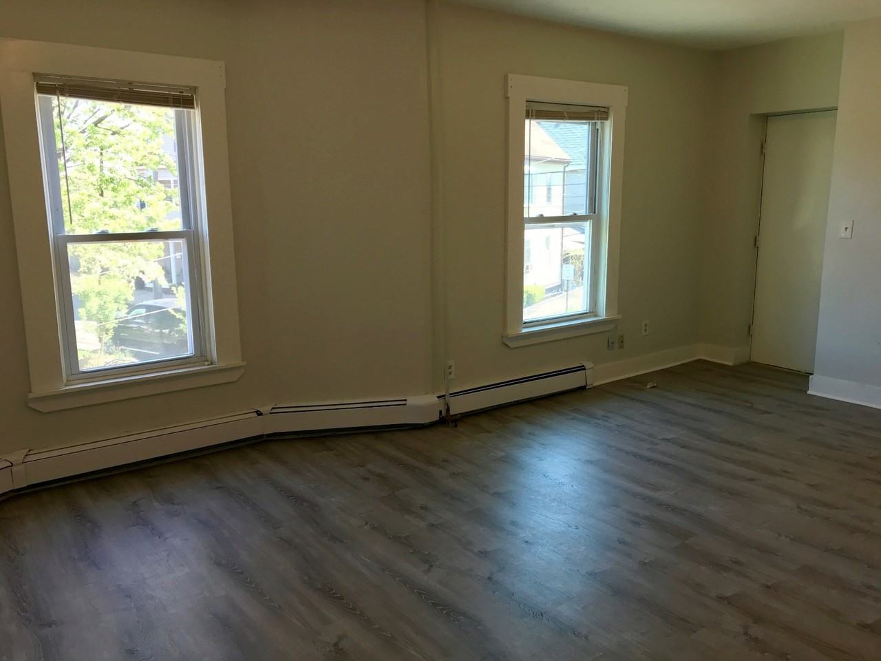 207-209 Broadway - Photo 5 of 10