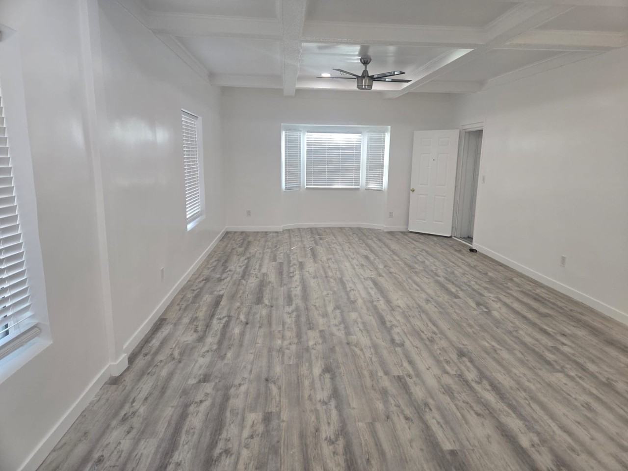 1334 N. E St. - Photo 5 of 10