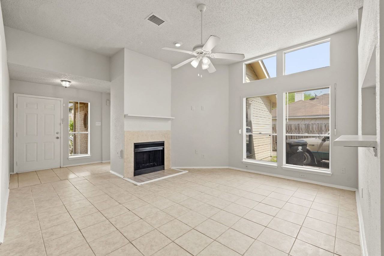 6319 Southwood Ct N - Photo 6 of 14