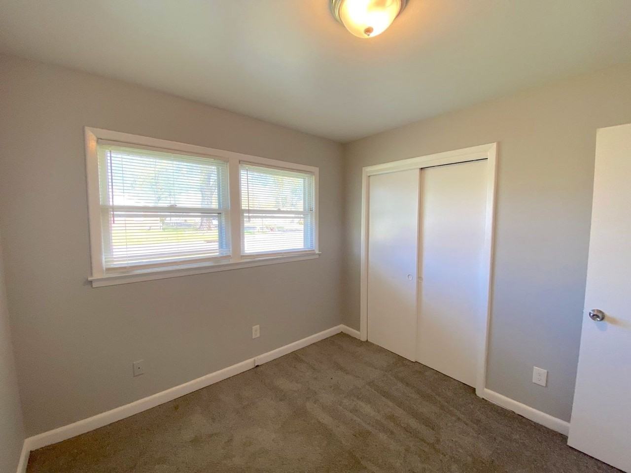 4547 Angel Ave - Photo 5 of 14