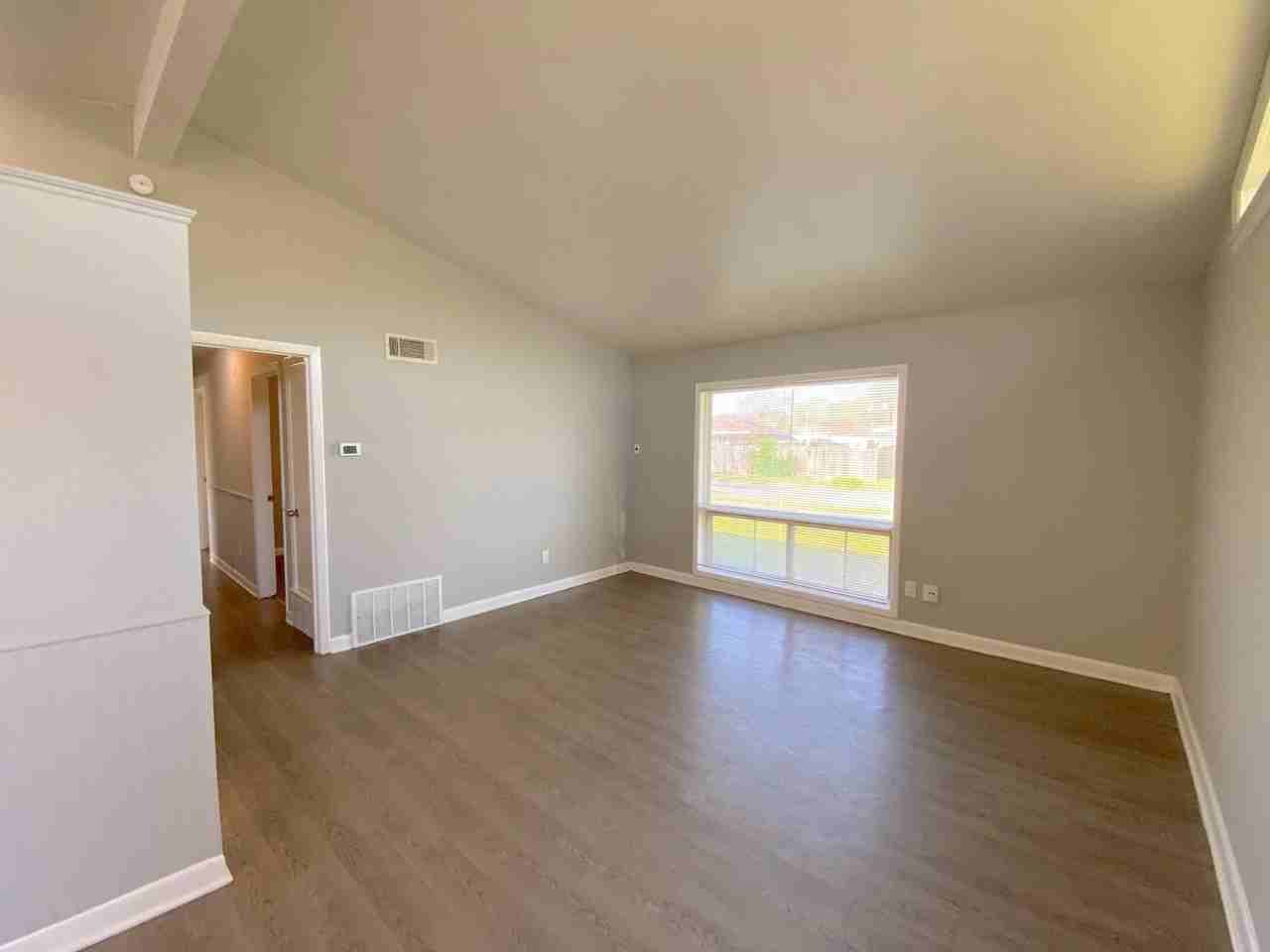 4547 Angel Ave - Photo 7 of 14
