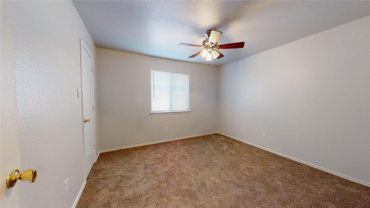 2015 Gardenia Dr #1 - Photo 5 of 10