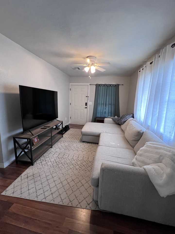 515 E Main St #1 - Photo 2 of 17