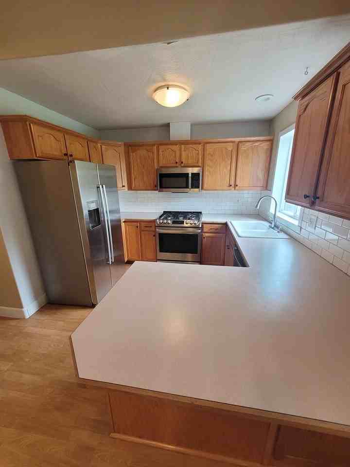 4724 Spring Meadow Ave - Photo 4 of 21