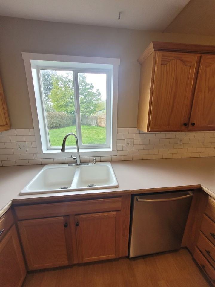 4724 Spring Meadow Ave - Photo 5 of 21