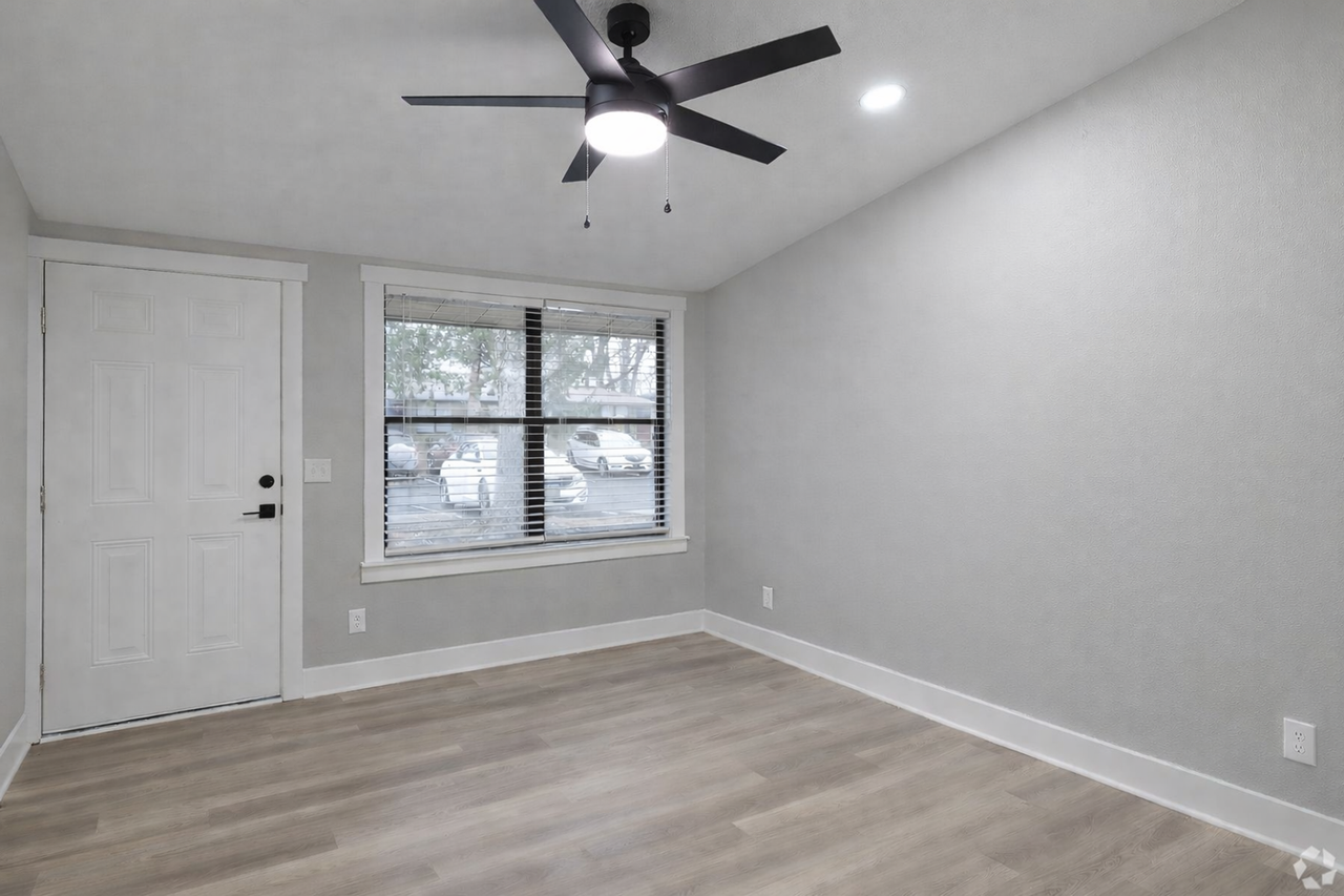 Meadowood Apartments - Photo 2 of 5