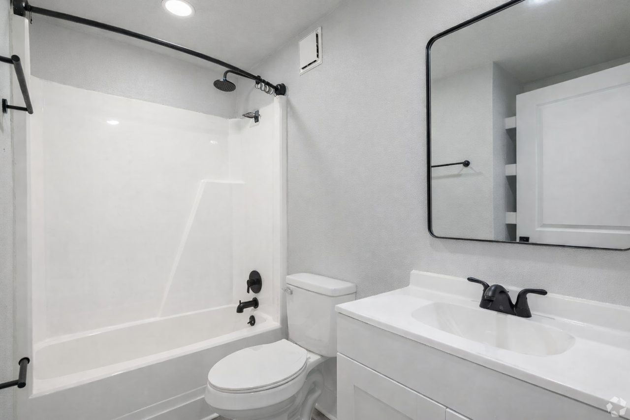 Meadowood Apartments - Photo 4 of 5