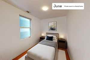 featured image of 1841 N Mozart St #C