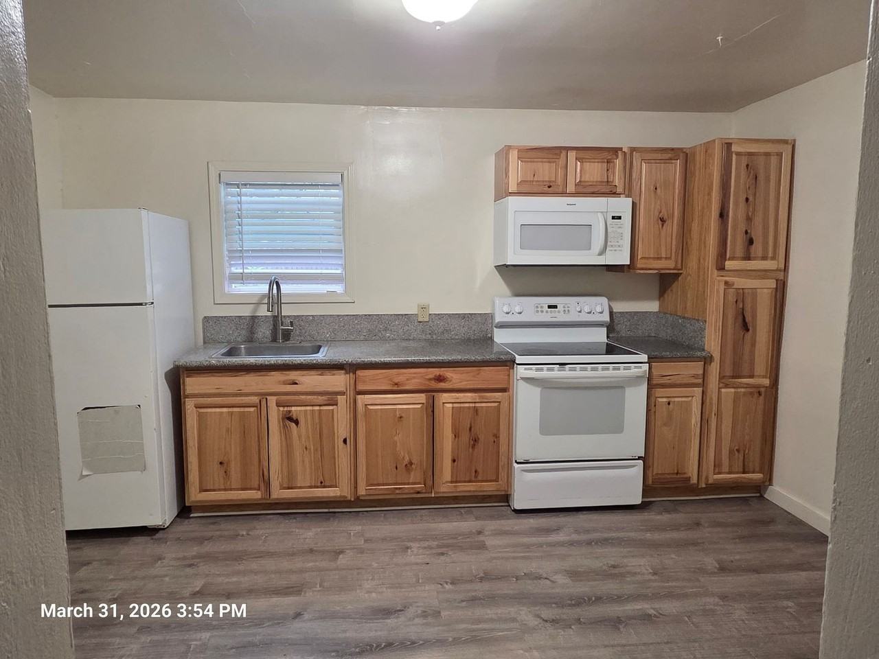 1101 Columbus Ave - Photo 3 of 10