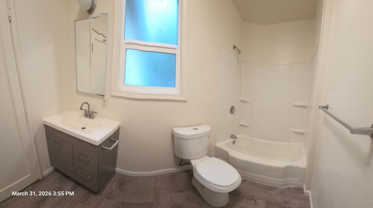 1101 Columbus Ave - Photo 5 of 10