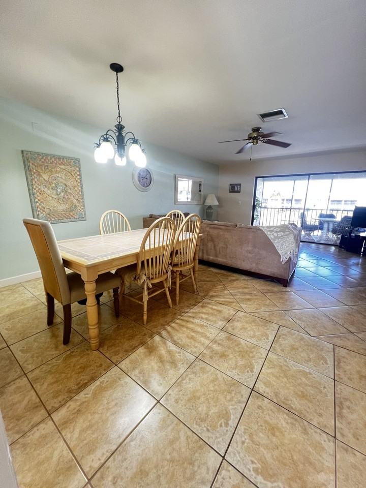 3813 Se 11th Pl #1214 - Photo 7 of 21