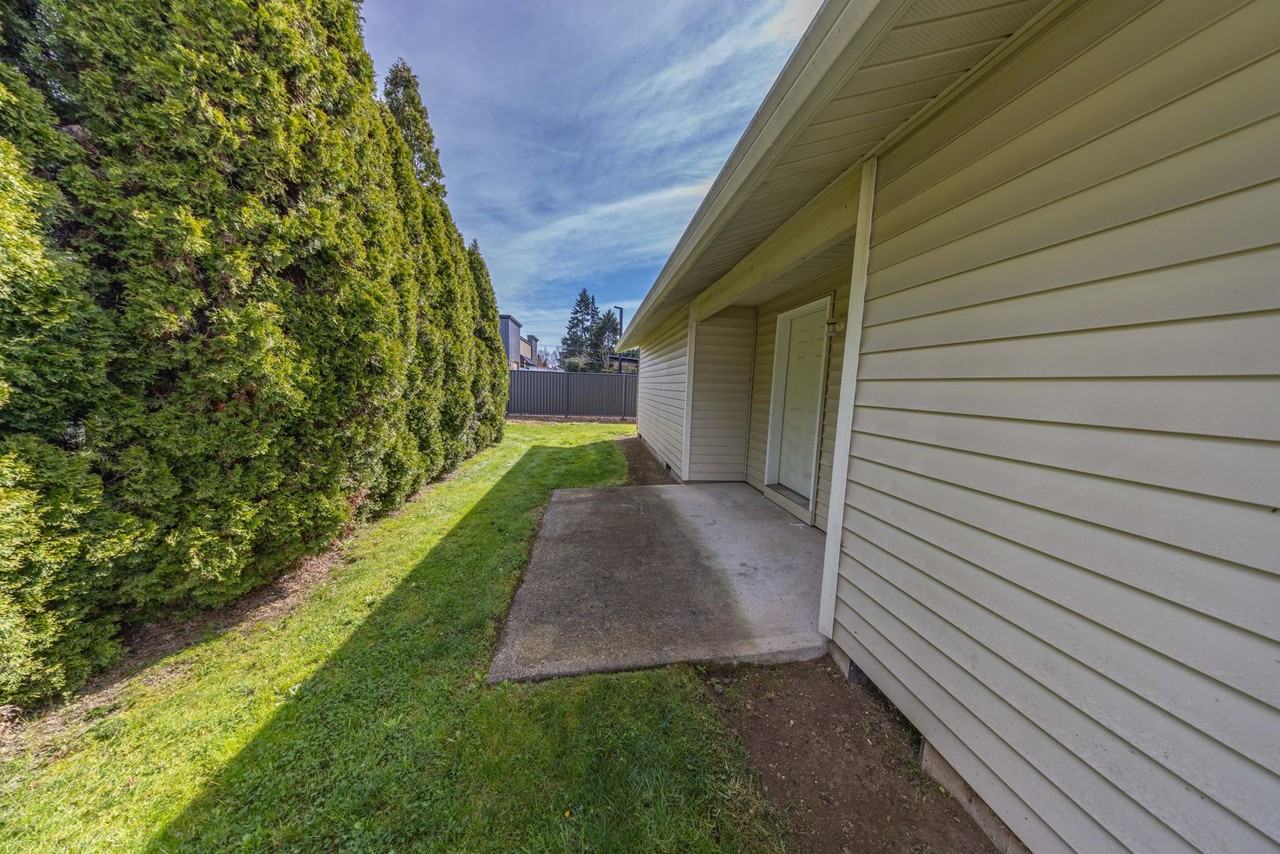 8416 Ne Starflower Ct - Photo 2 of 19