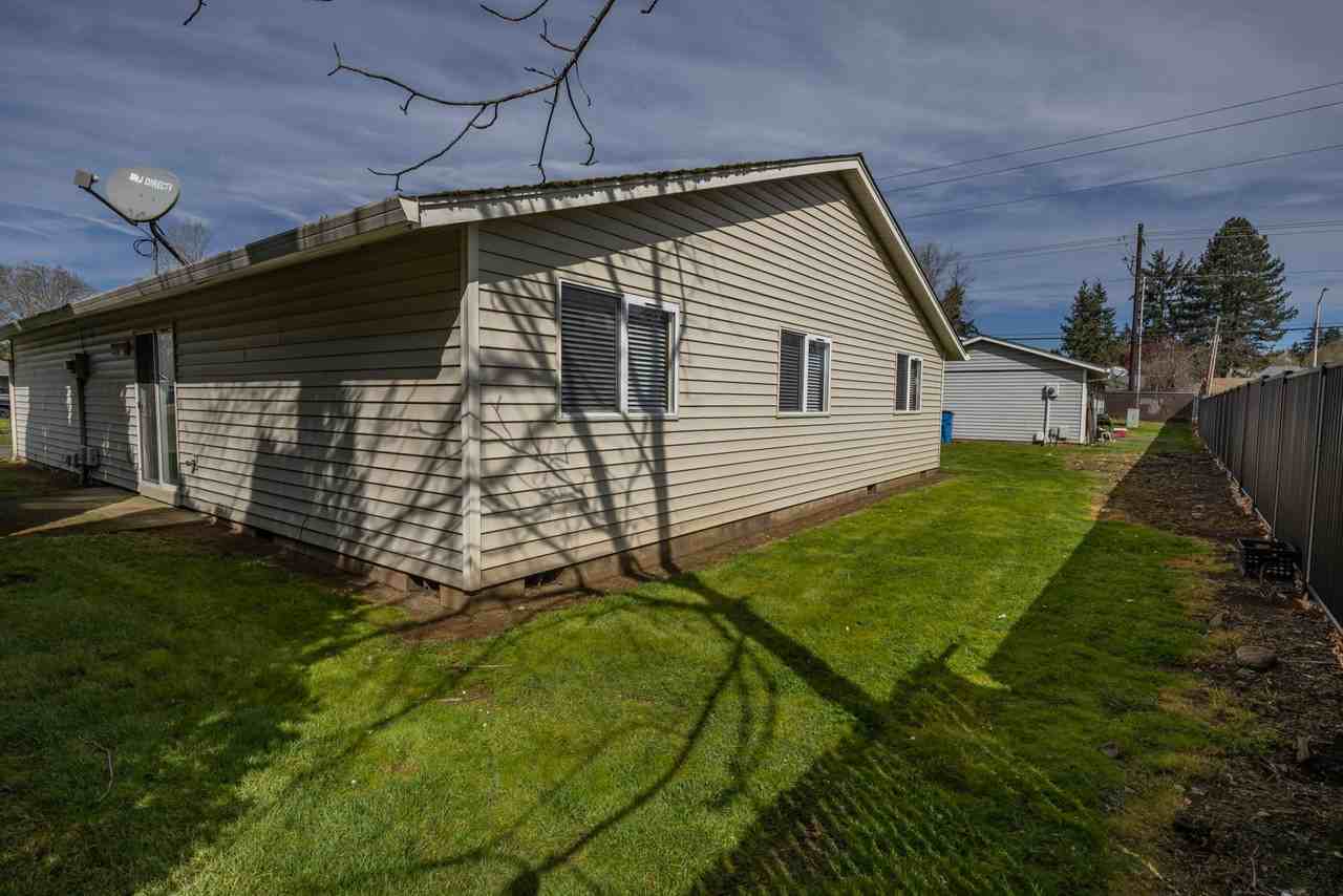 8416 Ne Starflower Ct - Photo 3 of 19