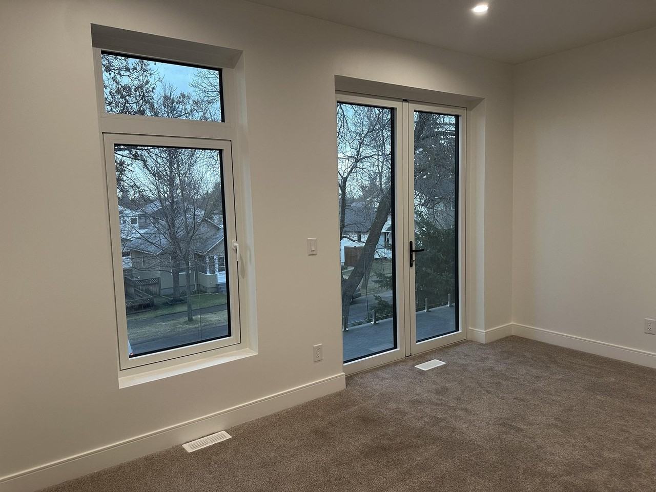 9851 78 Ave Nw - Photo 3 of 29