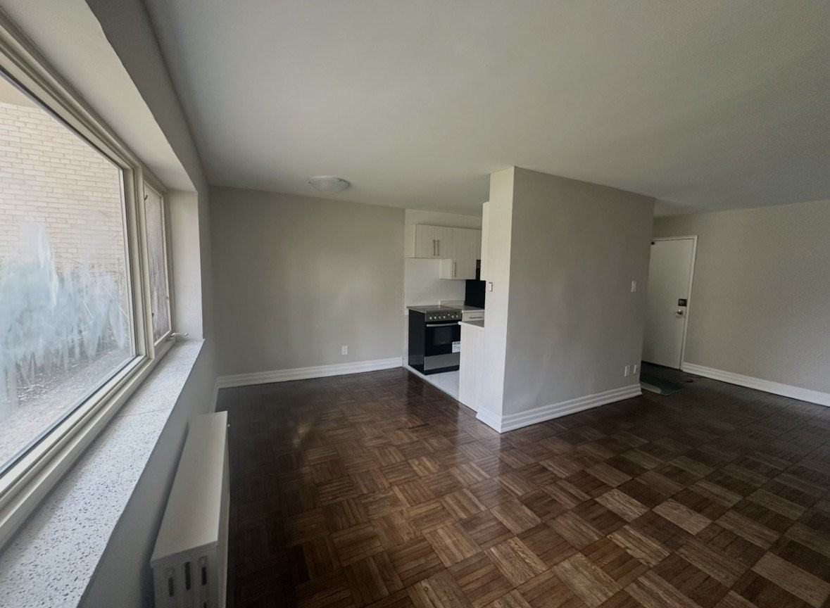 836 Roselawn Ave - Photo 3 of 9