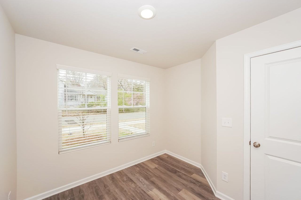 1215 Briarhill Rd - Photo 6 of 18