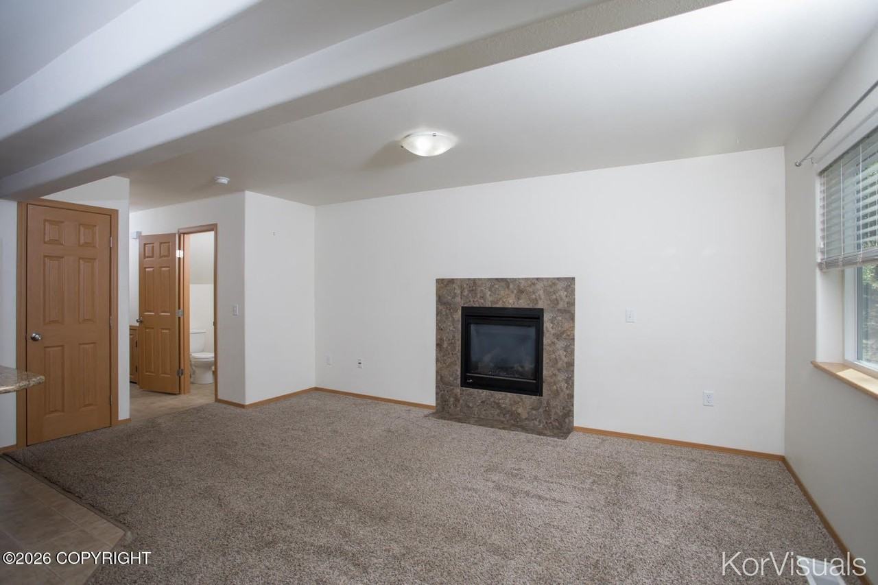 5595 S Irwin Dr - Photo 5 of 22