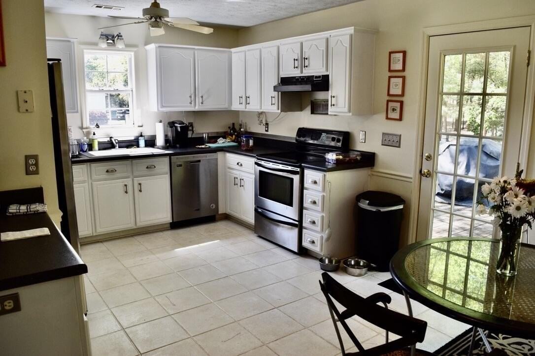 1144 Sizemore Rd - Photo 6 of 15