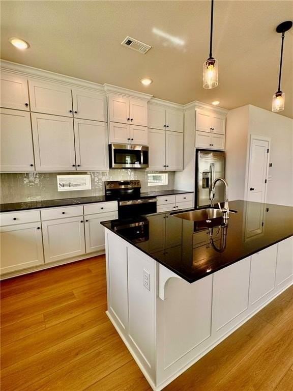 6747 Winterwood Ave - Photo 5 of 45