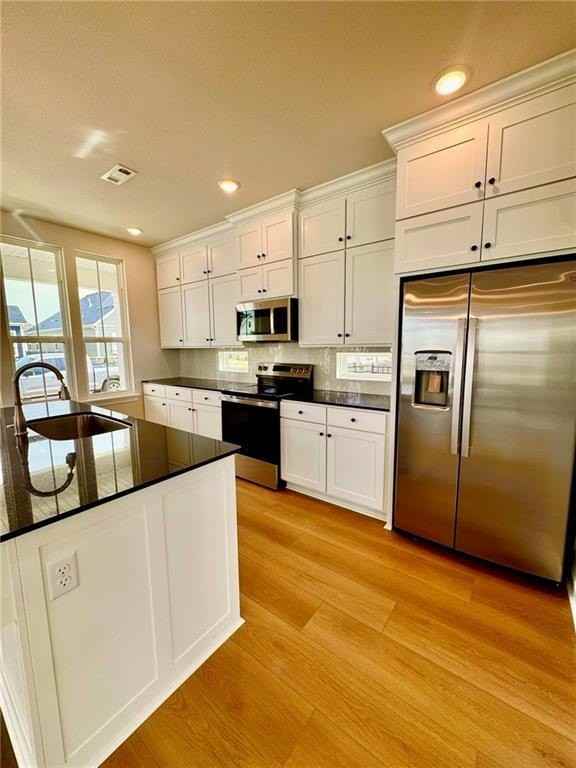 6747 Winterwood Ave - Photo 6 of 45