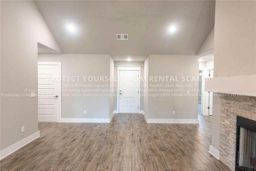 45 W Pitts St - Photo 5 of 22