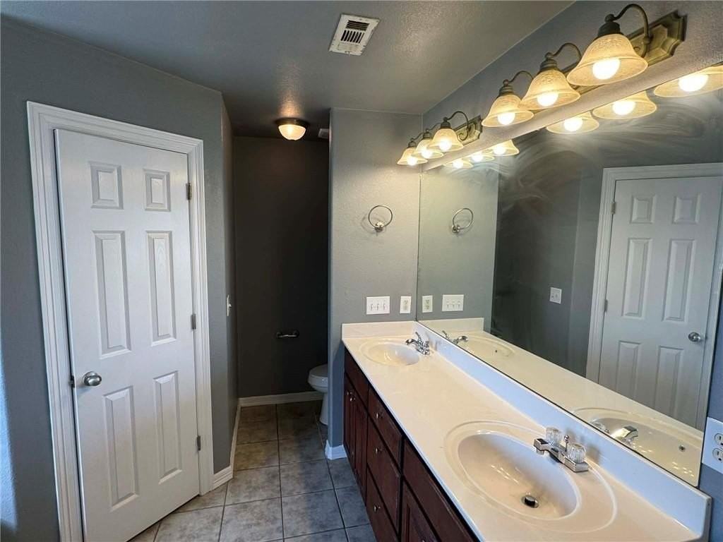 1457 Prairie View Ave - Photo 7 of 19