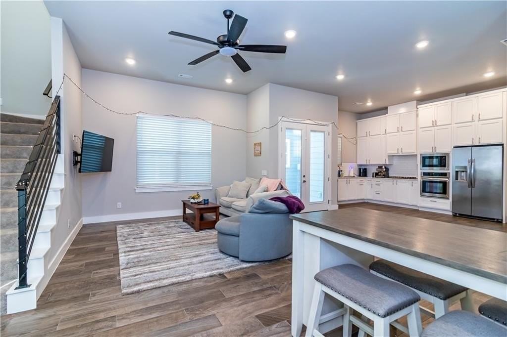 146 E South St - Photo 7 of 35