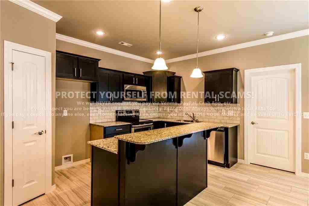 4757 W Wales Dr - Photo 6 of 12