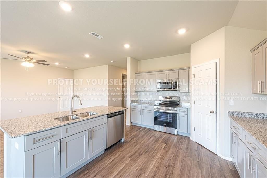 2932 W Obsidian St - Photo 6 of 15