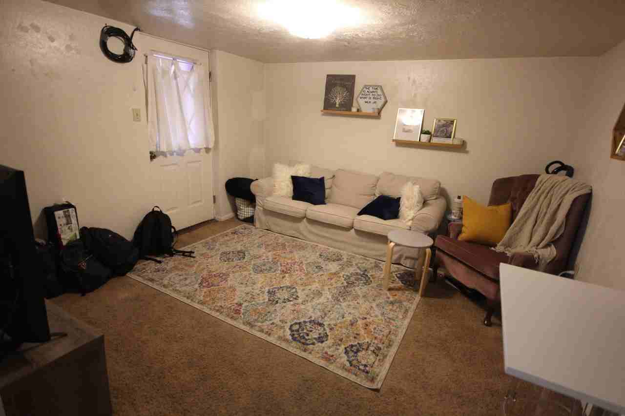 419 E 100 N - Photo 2 of 8