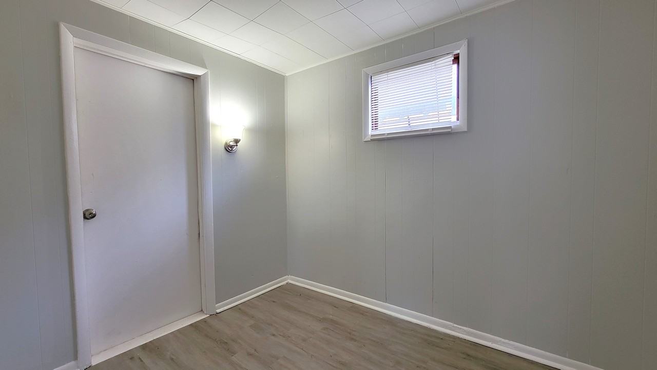 334 Parkdale Ave #336UPPER - Photo 4 of 17