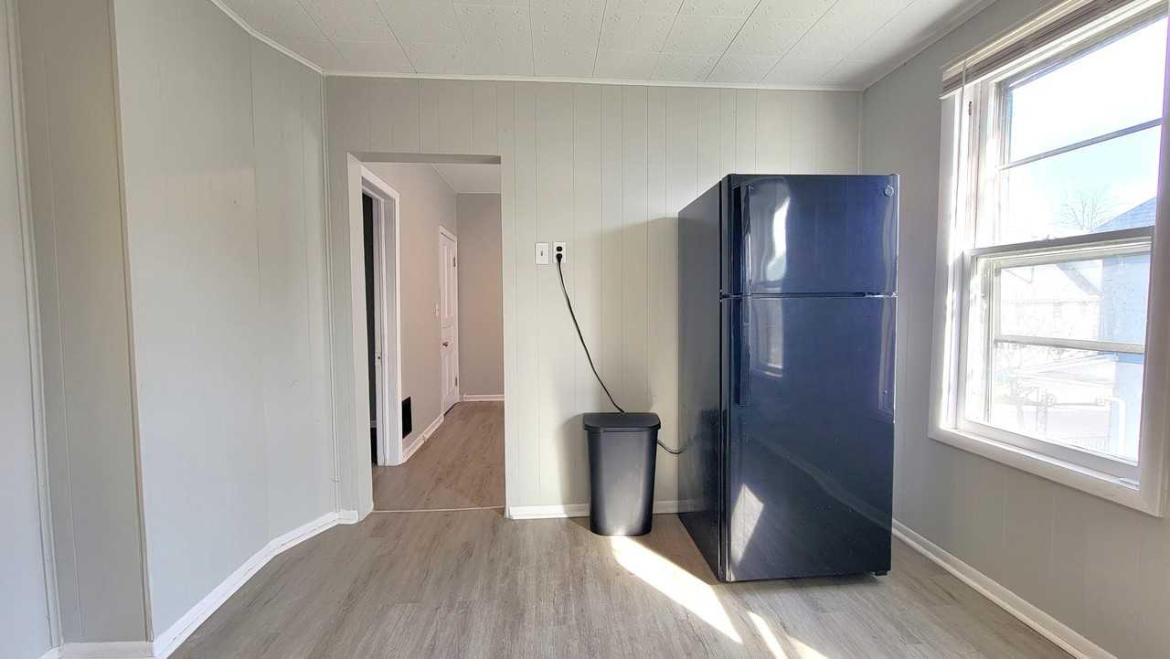 334 Parkdale Ave #336UPPER - Photo 7 of 17