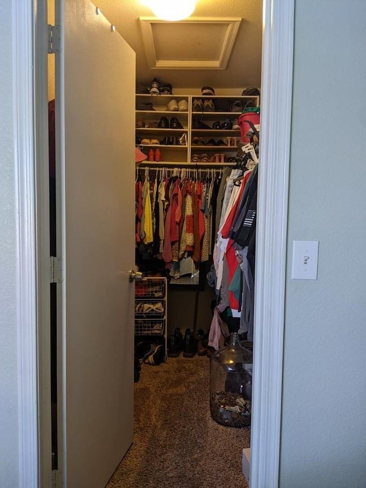 1070 E Appaloosa Rd - Photo 4 of 9