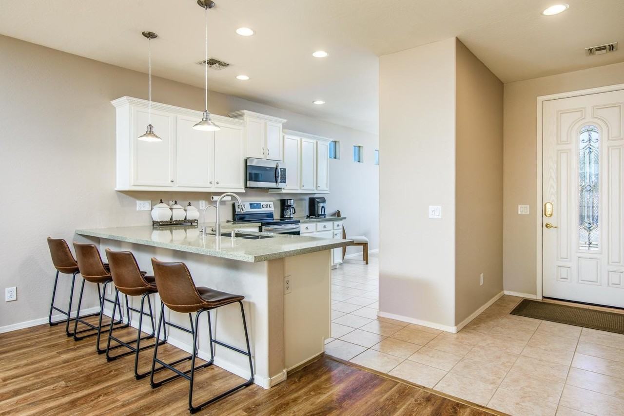 20190 N Big Dipper Dr - Photo 6 of 34