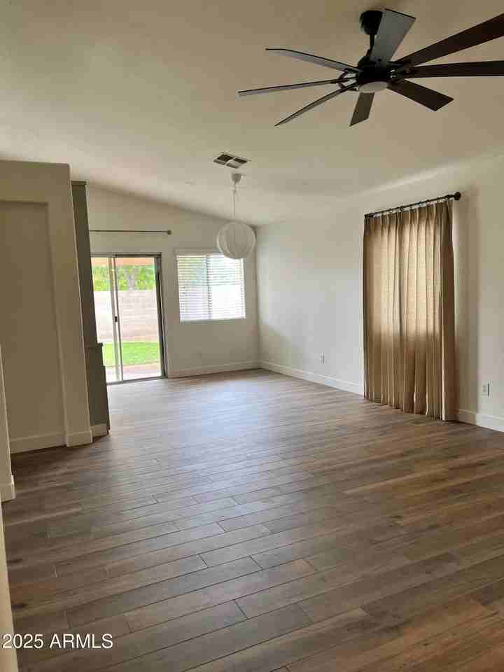 2877 E Terrace Ave - Photo 3 of 12