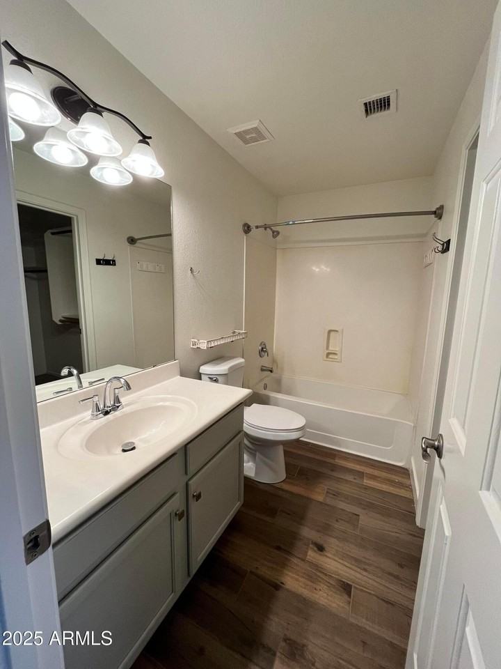 2877 E Terrace Ave - Photo 7 of 12