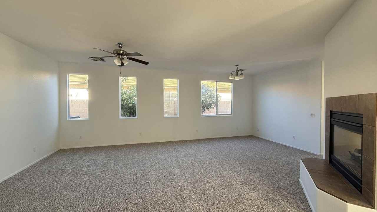 1235 E Julian Dr - Photo 5 of 27