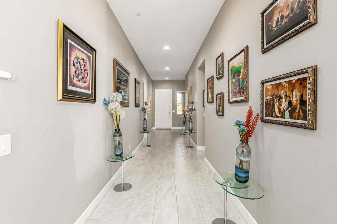 7611 E Camino Vivaz - Photo 6 of 48