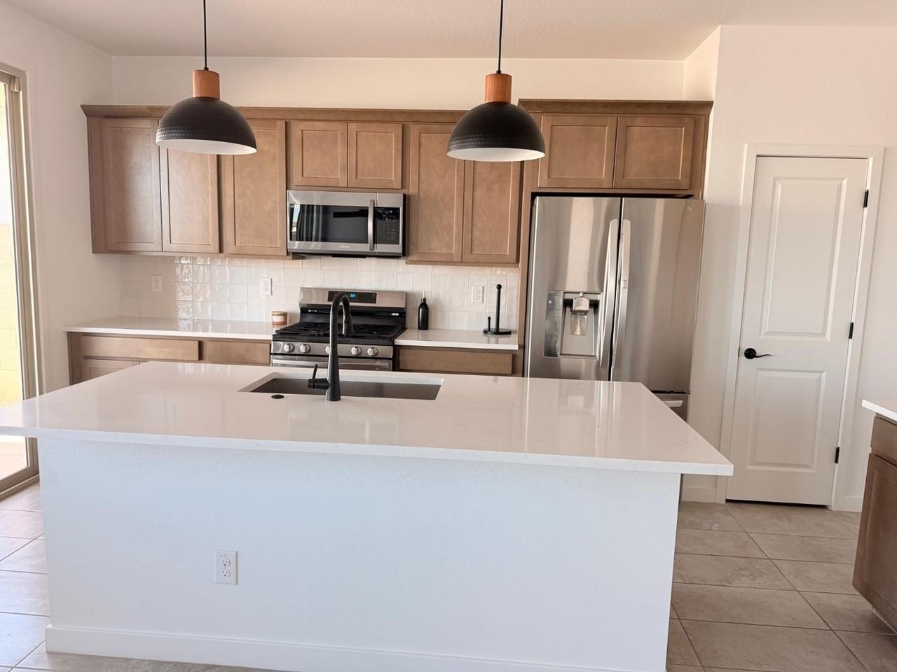 3330 S 180th Ln - Photo 7 of 28