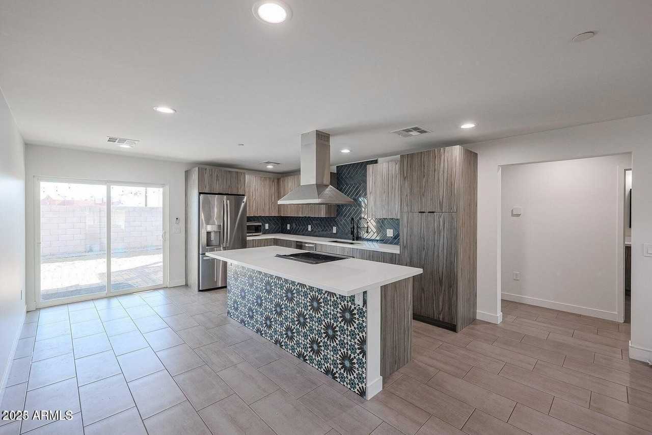 2651 N 71st Pl - Photo 4 of 34