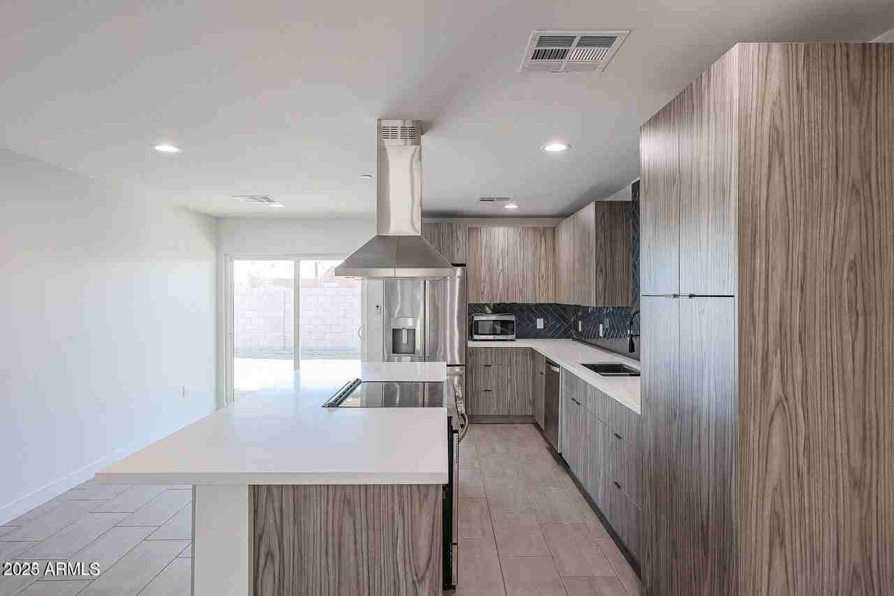 2651 N 71st Pl - Photo 6 of 34