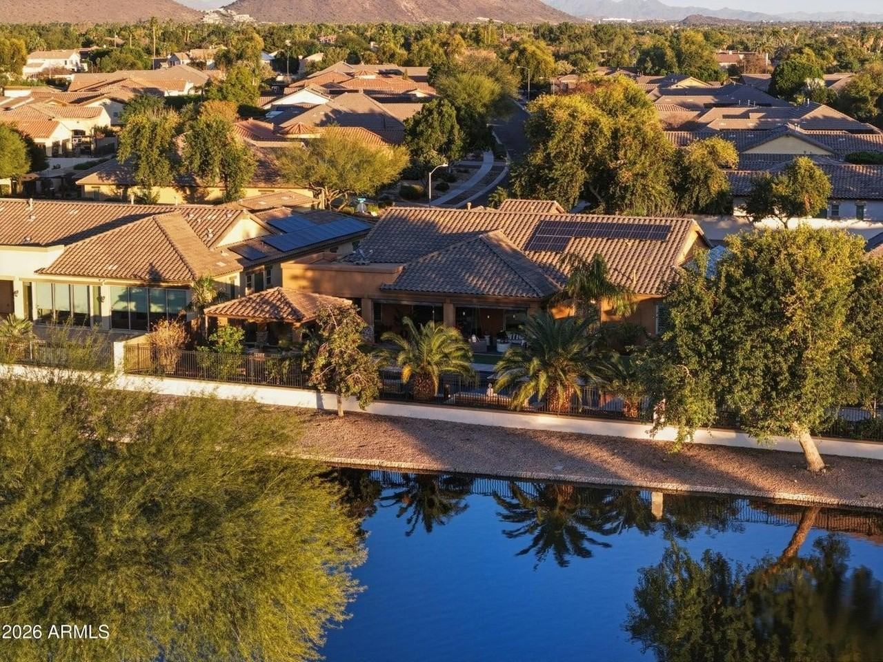 21080 N 76th Ave - Photo 6 of 38