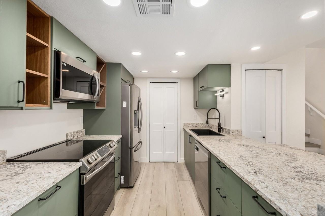 222 W Brown Rd Apt 104 - Photo 7 of 27