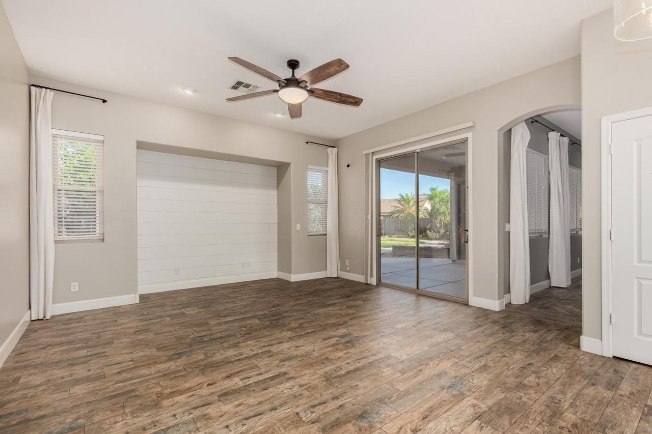 4326 E Cloudburst Ct - Photo 6 of 50