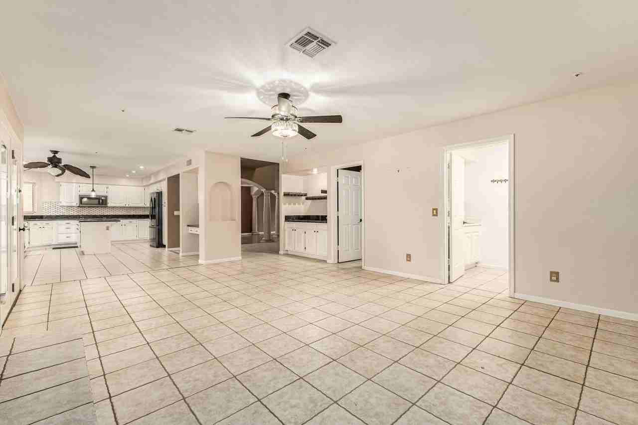 11238 N 128th Pl - Photo 7 of 35