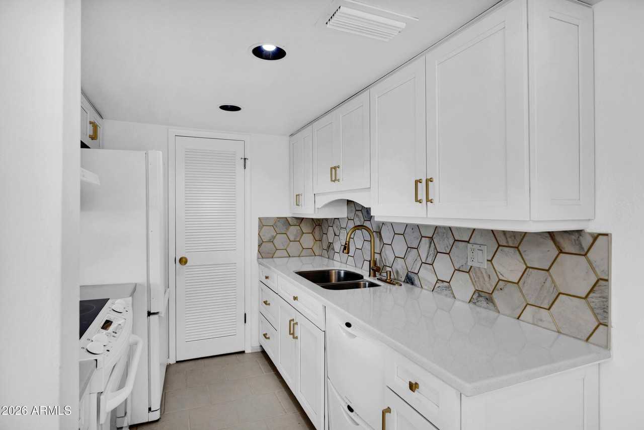 8017 E Glenrosa Ave - Photo 7 of 10