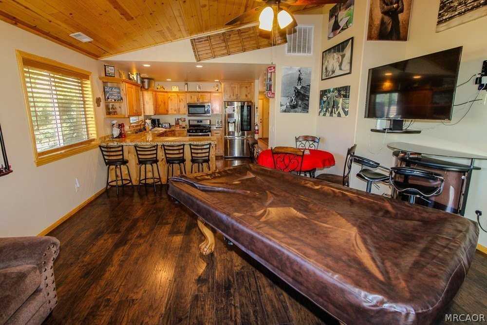 965 Fir Ln - Photo 4 of 21