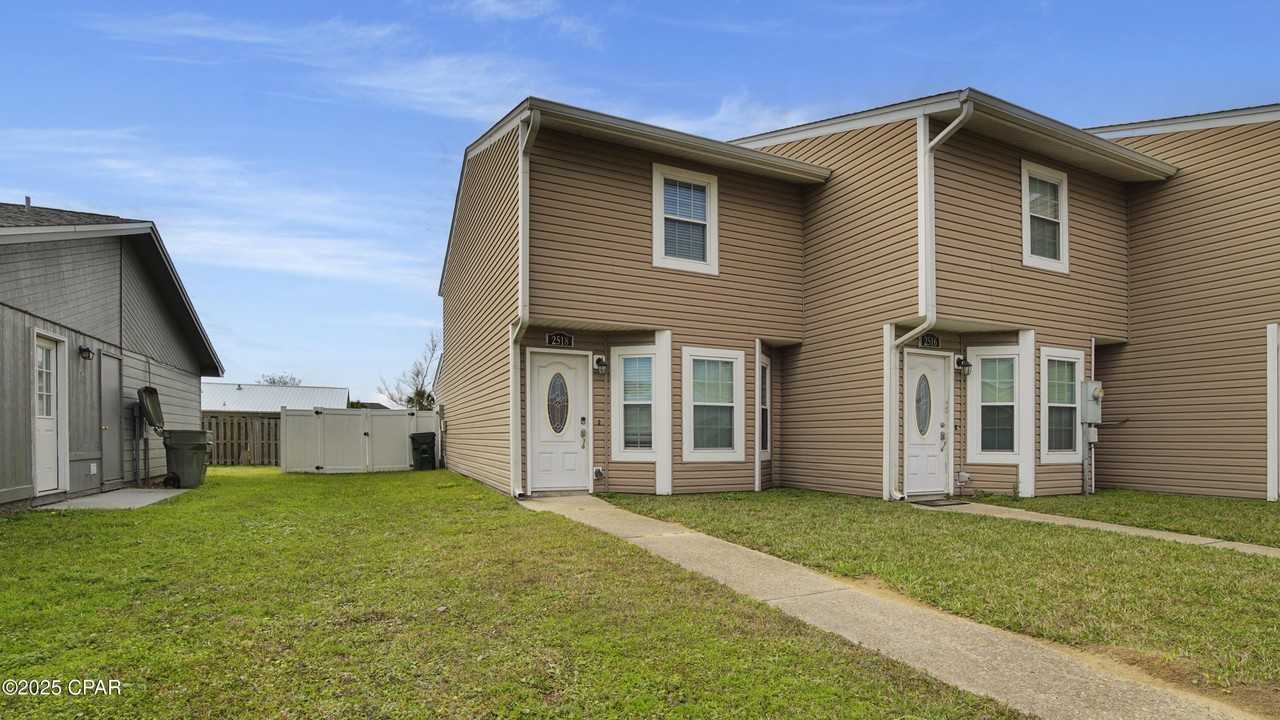 2518 Johnson Dr - Photo 2 of 27