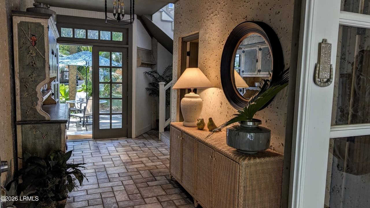 23 Waterside Dr - Photo 3 of 32