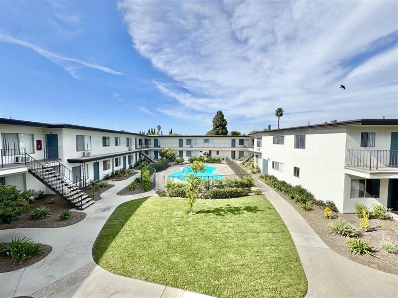 The Yorkshire Apartments - Photo 2 of 41